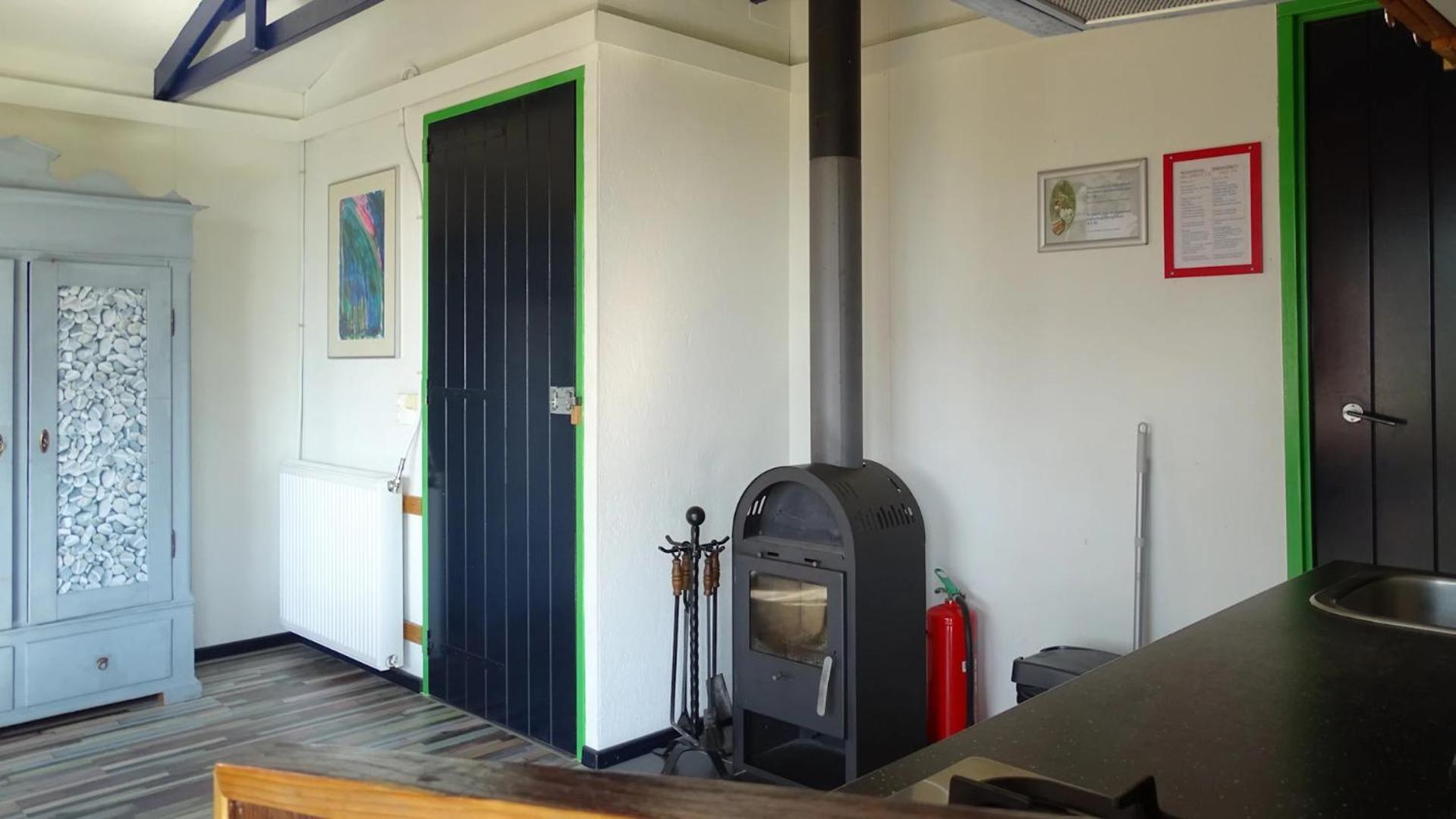 Chalet De Horizon, Slapen In Hutten Kloosterburen